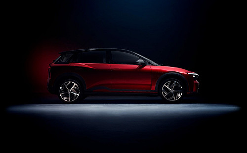 3新電動車亮相！鴻華盤中股價漲逾8% 「Bria」入門款一台90萬有找、特點一次看