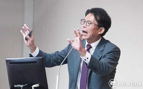 黃國昌批台灣憲政步上「北韓水準」學者諷：你的言行在北韓早已「被失蹤」了