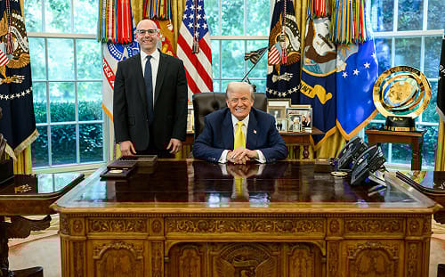 遭民主黨批「身兼雙職」 Fed理事米蘭請辭白宮經濟顧問