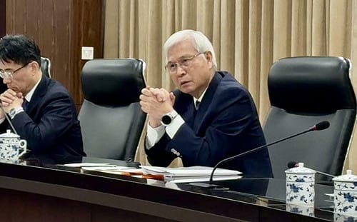 央行理監事會議》微調信用管制是為換屋族  楊金龍：大幅放寬Timing不好、建商讓利就會有量