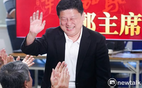 稱川普「大帝」面臨關稅挫敗  傅崐萁：台灣卻被民進黨晾在一旁 