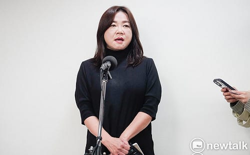 馬文君支持軍購特別預算0元 民進黨：有史以來最反對國防的召委 