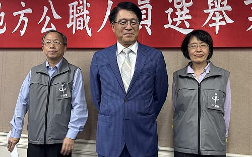藍白最後一刻踩煞車！公投法「一票多案」不處理 游盈隆笑了