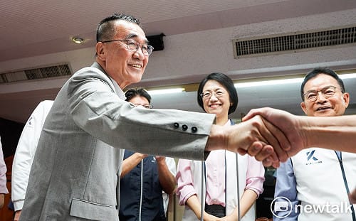 蘇巧慧民調逆轉勝 李四川辦：樣本與真實選舉結構呈巨大落差
