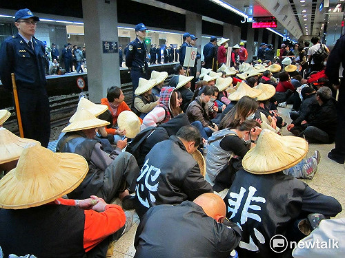 關廠工人臥軌案4年後竟收罰單 交通部：依法行政