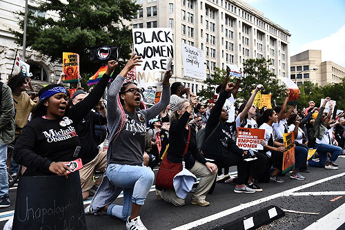 千人上華府街頭怒吼 要求司法種族正義