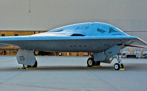 川普傻傻分不清? 稱美軍已訂購28架B-2 網笑:應該是採購B-21吧!