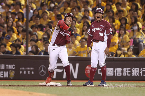 中職總冠軍賽首戰4萬人滿場 桃猿勝兄弟搶指標首勝