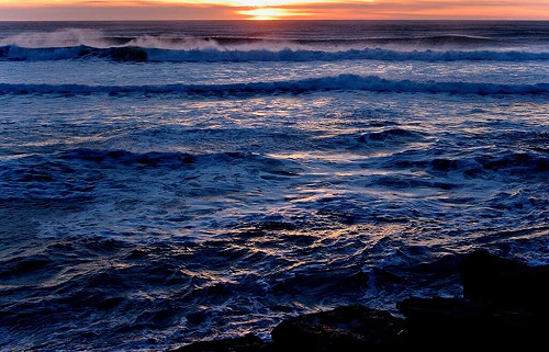 數發部：國際海纜APG供電異常　台灣網路不受影響