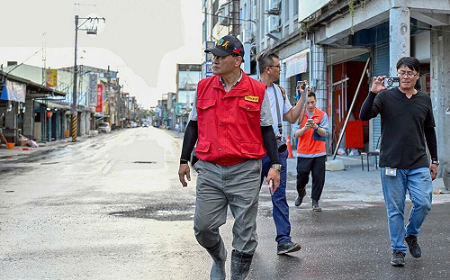 辛苦了!季連成談救災過程一度哽咽「苦民所苦」感謝志工熱愛台灣