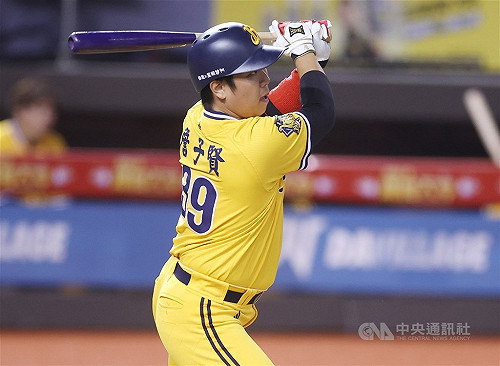 總冠軍賽G2兄弟曾頌恩、岳東華沒先發 詹子賢扛5棒