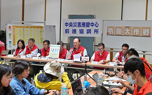 打斷花蓮縣府讚揚追捧！季連成聽不下去當場制止：講重點