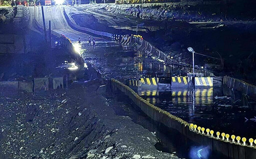 花蓮光復鄉馬太鞍新堰塞湖晚間溢流！交通部：臨時便道沒有被沖斷