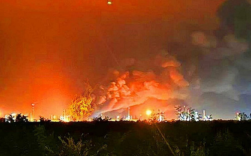 (影) 巧合? 人為破壞? 都收俄石油 羅馬尼亞、匈牙利煉油廠同夜連爆起火