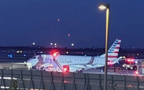 (影) 無線電壞了鬧劫機烏龍! 有人敲駕駛艙門嚇壞機長 美客機急降起飛機場