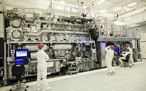 (影) 中國「逆向工程」失敗! 急召ASML修理光刻機 原因竟是會拆不會裝