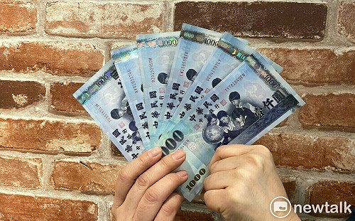 普發一萬現金「效益如何最大化」?各家銀行加碼優惠看這裡