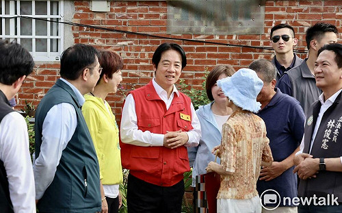 賴清德視察新營區災後復建情形  黃偉哲感謝中央地方全力修繕讓市民安心回家