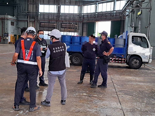 屏東畜牧業者強倒外縣市廚餘2人交保　屏檢抗告