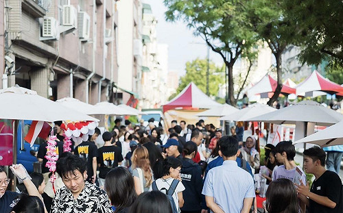 印尼、菲、泰駐台代表齊聚！   南國文化嘉年華湧上千人潮  