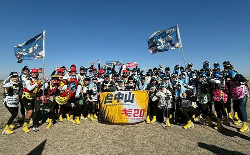 中山大學EMBA勇闖戈壁成功完賽　戈20團隊寫下榮耀新篇章
