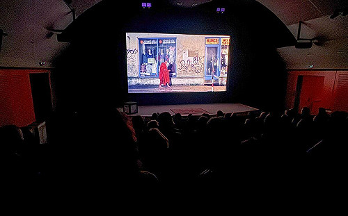 台捷影像合作創舉 蔡明亮《行者》新作〈夜行〉  伊赫拉瓦影展世界首映