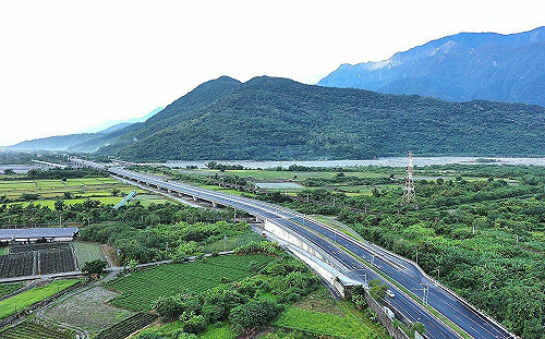 花蓮台9線木瓜溪橋歷時5年改建！公路局：11/7完工開放通行