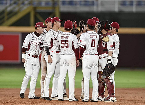 桃猿交流賽2轟勝KT巫師隊　教頭期待年輕球員成長