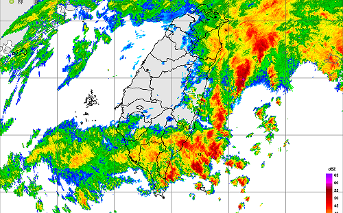 鳳凰颱風「路徑生變」鄭明典直呼好現象：可能再稍微偏南通過台灣