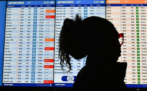 堅守崗位者發1萬美金獎金!  預算遭卡41天 美航管員大量出缺 周一取消2千多航班