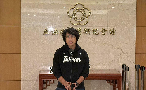 沈伯洋改稱「選舉不在規畫內」 楊智伃聲援：民進黨不要打壓他