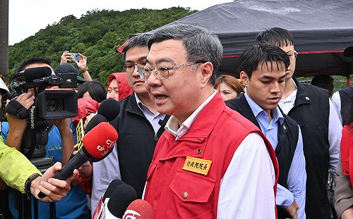 韓國瑜以「桌子說」喻國安  卓揆勘災忍不住以「兩盤菜」回嗆