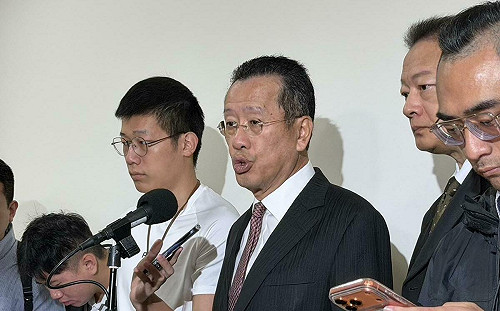 卓榮泰、顧立雄挺官兵救災：壓壞車不追責  國防部將依法補償