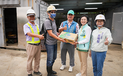 初選登記改由幕僚代辦　林岱樺留在高雄勘查防災工程