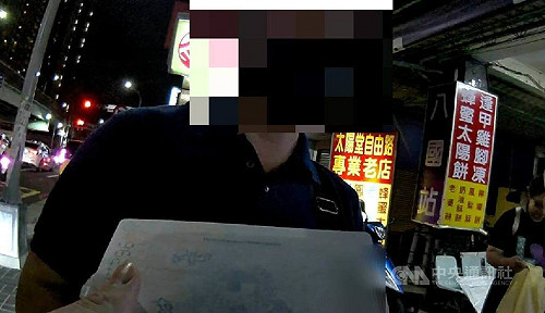 外籍男疑充當詐團車手　台中警查獲3萬元贓款送辦