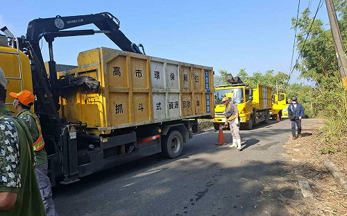 月世界山坡地遭傾倒廢棄物  賴瑞隆：三管齊下遏止不肖之徒