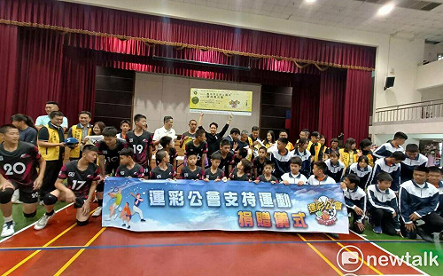 （影）響應運動回饋教育 何昱奇領1萬捐200萬 聽聞球隊奪冠再加碼25萬