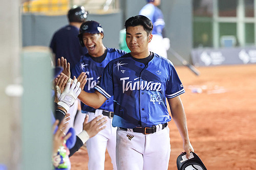 曾昱磬3安1打點獲MVP　冬盟台灣海洋勝韓職聯隊