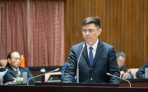 柯志恩間接承認國民黨財劃法悖離民意    賴瑞隆喊話：支持院版才是顧高雄