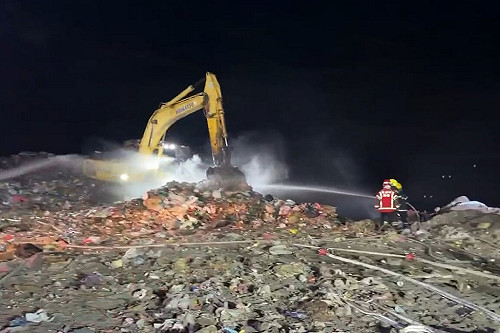台南城西掩埋場火警凌晨撲滅　初步排除人為縱火