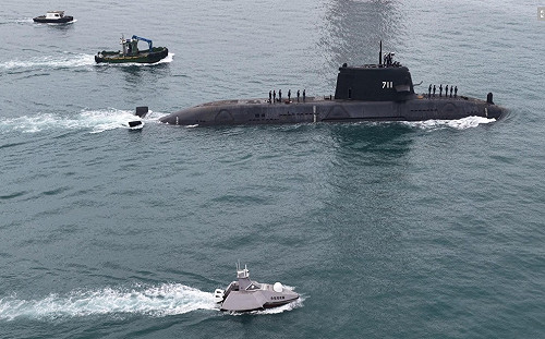 海鯤軍艦今進塢　執行載台裝備、水密邊界及水下戰系精調