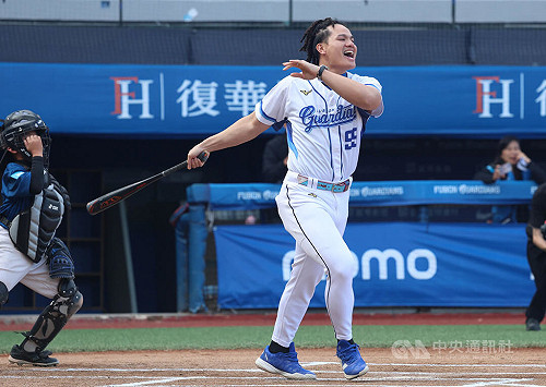 張育成期待WBC與大谷同場較勁　開玩笑稱要檢查球棒