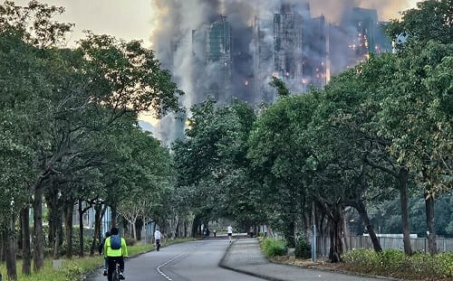 香港「宏福苑大火」實際死亡人數破千？網紅揭「超詳盡分析」疑預謀犯案