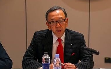 小澤慢走! 中山佳能總裁回日 3百中員工送行 班機延18分鐘 網 : 日企出走中將受重擊