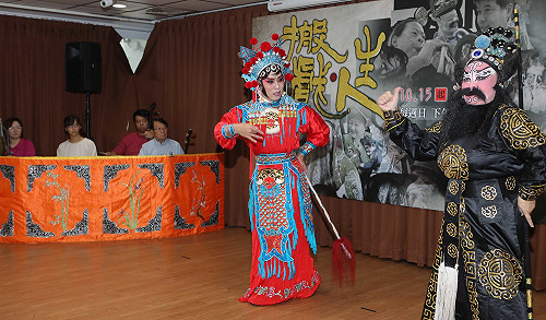 台語發音台文字幕 公視將播《搬戲．人生》