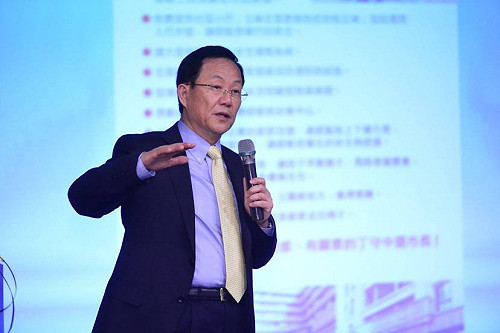 柯P稱起薪4、5萬才合理 丁守中：不幹實事講屁話