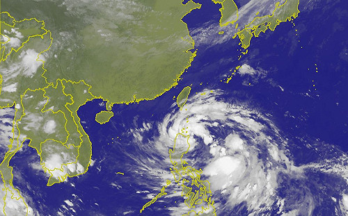 強風豪雨攏升級 氣象局：明天雨最大！