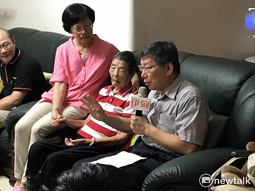 搭公車上班被批作秀？柯P：只是比較方便