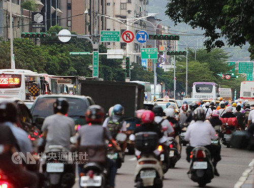 下班兼差出車禍 勞動部勞保局認定不一