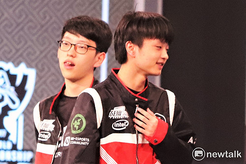 英雄聯盟世界賽》別跟小孩子計較？ 中國解說緩頰惹爭議